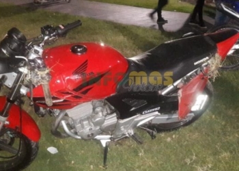 Maciel: joven motociclista en terapia intensiva tras chocar contra un auto