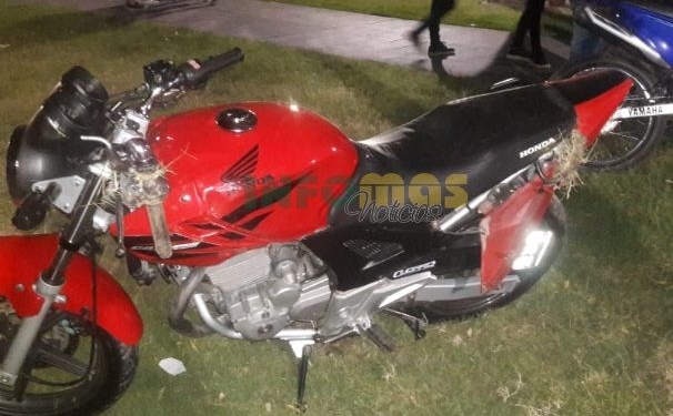 Maciel: joven motociclista en terapia intensiva tras chocar contra un auto