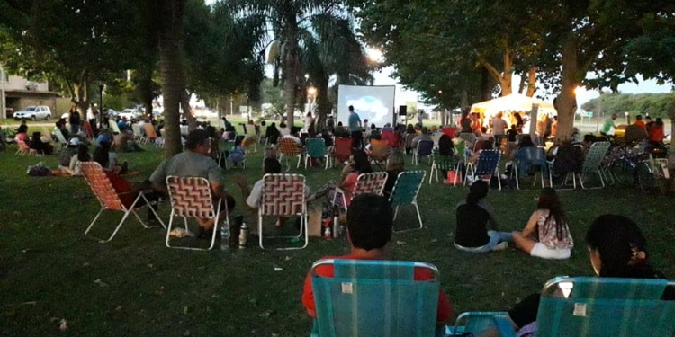 Se viene la última edición del «Cine en el Bule» en Totoras