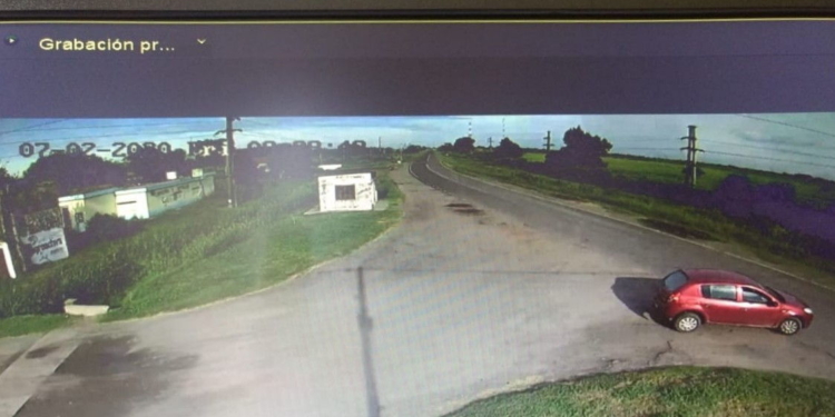 Una mujer fue interceptada por un hombre a bordo de un auto ¿intento de robo o secuestro?