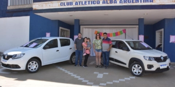 El Club Alba entregó los autos a los macielenses ganadores del bingo Megasorteo