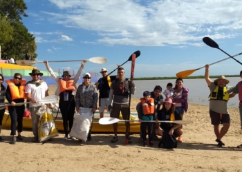 Arte público por el agua: comenzó la limpieza del Arroyo Monje