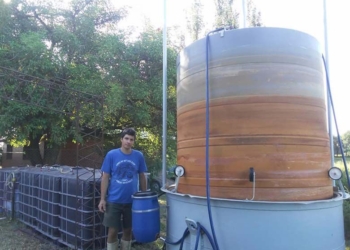 Vecino de la región genera gas con residuos y ya no usa garrafas en su casa