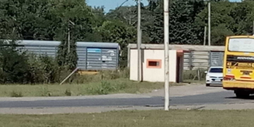 En medio de los trabajos en el puente de La Ribera, descarriló un tren