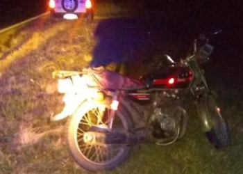 Se le cruzó un gato en Ruta 11, cayó de su moto y sufrió heridas graves
