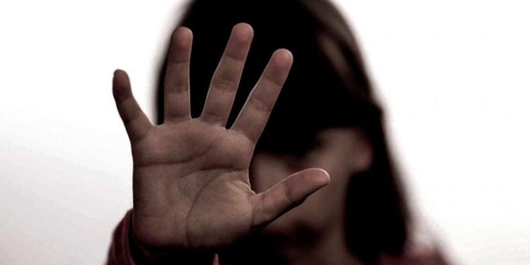 Un hombre le mostró sus partes íntimas a una mujer en plena calle