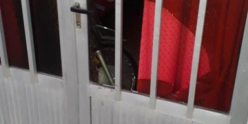 Robó un portón y escapó caminando: fue detenido