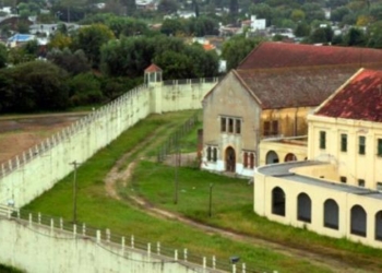 Asesinaron a un preso en la cárcel de Coronda y otro resultó herido