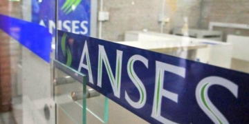 El viernes 3 de abril comenzarán a cobrar los $10.000 beneficiarios de AUH y AUE