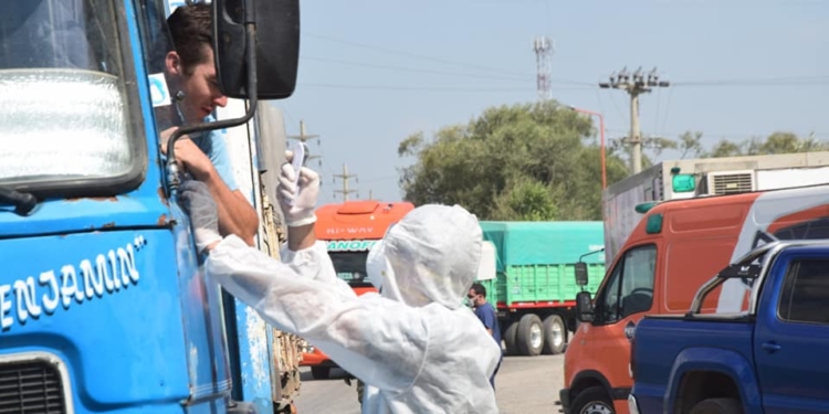 Timbúes: detectaron un camionero con 39 grados de temperatura camino al puerto