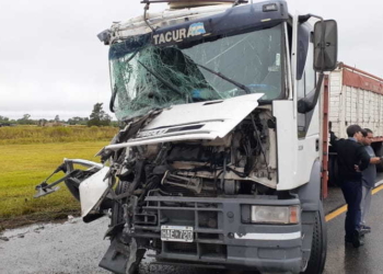 Impactante choque entre tres camiones sobre Ruta 34