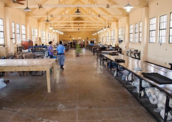 Trabajaban para ayudar en medio de la pandemia y les quemaron el taller en la cárcel de Coronda