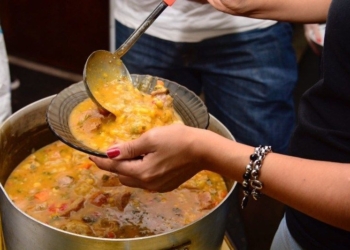Prepararán arroz en Monje y locro en Maciel de la mano de vecinos solidarios