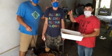 Barrancas: jóvenes cocinaron y repartieron viandas en medio de la pandemia