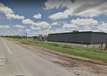 Robó carne de un frigorífico y la escondió en su mochila: fue detenido