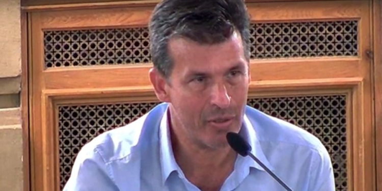 Diana propuso un pago extraordinario al personal que desempeñe tareas en la emergencia sanitaria