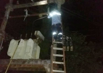 La explosión de un transformador dejó a dos localidades sin luz