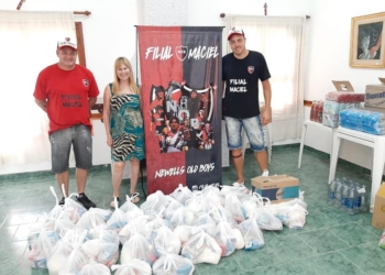 De vecino a vecino: se entregaron los primeros bolsones en Maciel