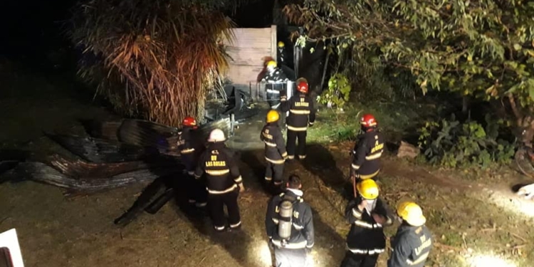 Un incendio destruyó por completo otra vivienda