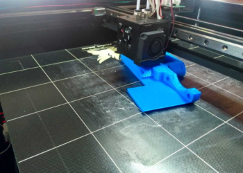 Una empresa de Barrancas desarrolló un prototipo de respirador y dona mascarillas