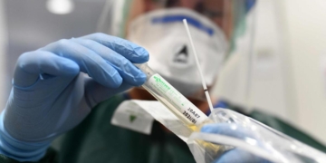 Dio negativo el test a un abuelo totorense que vive en Rosario