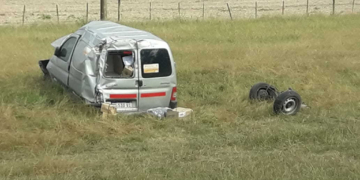 Totoras: perdió el control sobre ruta 34 y terminó contra un campo