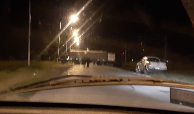 Un camión quedó cruzado sobre Ruta 11 y bloqueó el tránsito