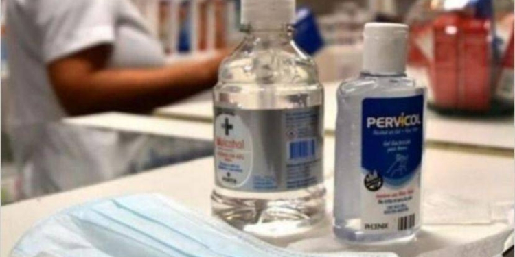 Establecieron precios máximos para alcohol en gel y barbijos