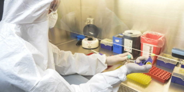 Otras dos personas murieron por coronavirus en el país