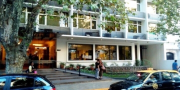 Una enfermera de San Lorenzo dio positivo: se contagió en un sanatorio