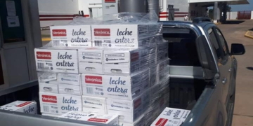 Empleados de una empresa láctea donaron leche a diversas instituciones