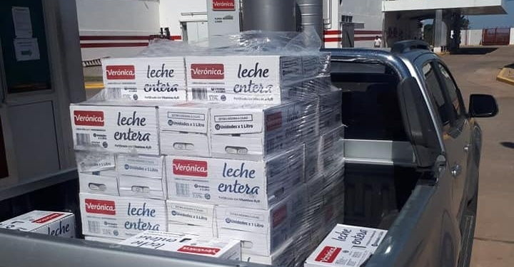 Empleados de una empresa láctea donaron leche a diversas instituciones