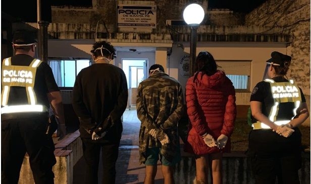 Detuvieron en Maciel a tres jóvenes de Rosario que se dirigían a Díaz