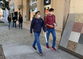 Correa hace foco en los controles: «La única vacuna es el aislamiento»