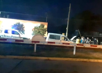 Timbúes: vecinos, camioneros y GUM evitaron el incendio de un vehículo