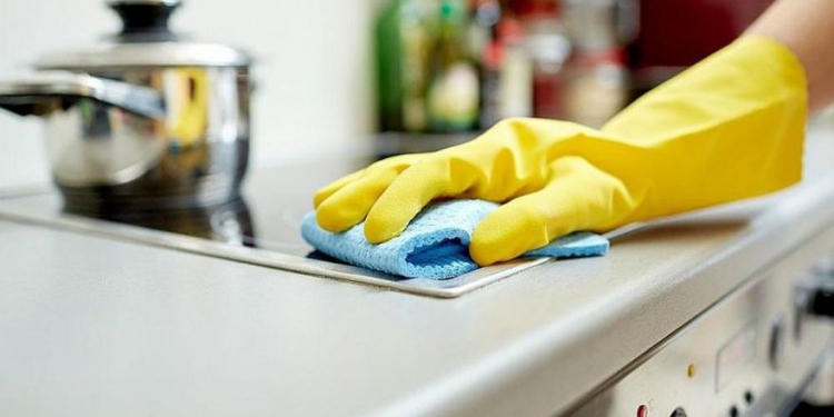 Habilitan a trabajar a empleadas domésticas y obras en construcción