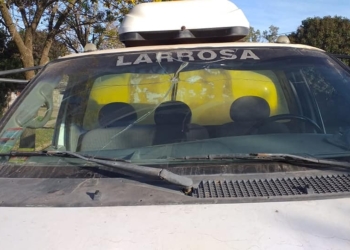 Atacaron a piedrazos a un camión regador municipal durante su recorrido