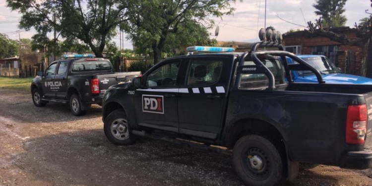 Agredió a su ex pareja en Puerto Aragón, lo detuvieron y secuestraron un arma