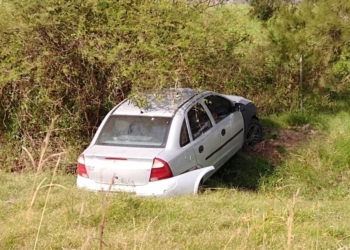 Una mujer lesionada tras despistar su auto en el ingreso a Gaboto