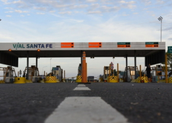 Barreras levantadas en autopista por reclamo de sueldos