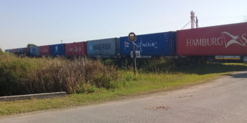 Un tren descarriló en Totoras,  bloqueó el ingreso a la ciudad y hay desvíos