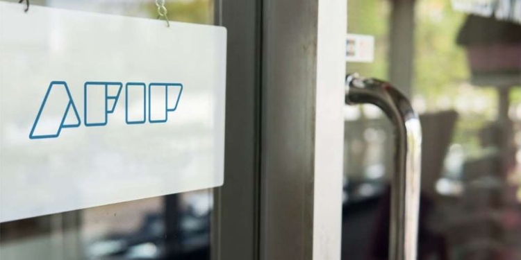 Desde hoy habilitarán el trámite para acceder a los créditos a tasa cero para monotributistas y autónomos