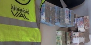 Viajaba con dos millones de pesos por autopista y fue demorado en Timbúes