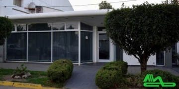 Dio negativo el hisopado realizado a la empleada de la mutual de Defensores