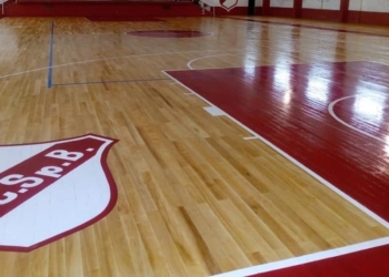 Sportivo Belgrano de Oliveros ya luce su nuevo piso parquet
