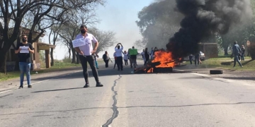 Personal de salud de la Colonia de Oliveros volverá a reclamar en Ruta 11