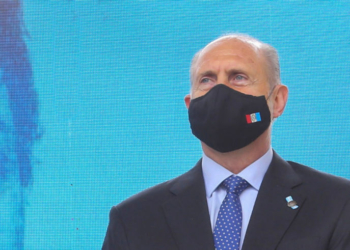 Perotti anunció medidas por sectores: abren bares y reducen circulación vehicular