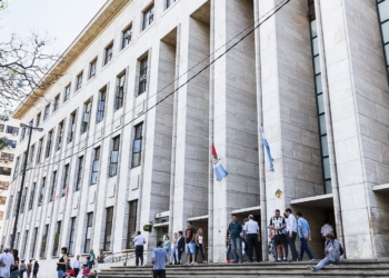 Polémica en Timbúes: vivía con una menor, la embarazó y quedó en libertad