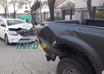 Fuerte accidente en Timbúes: un remisse impactó contra una camioneta