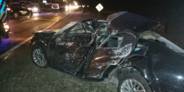 Totoras: un auto terminó debajo de un camión en Ruta 34